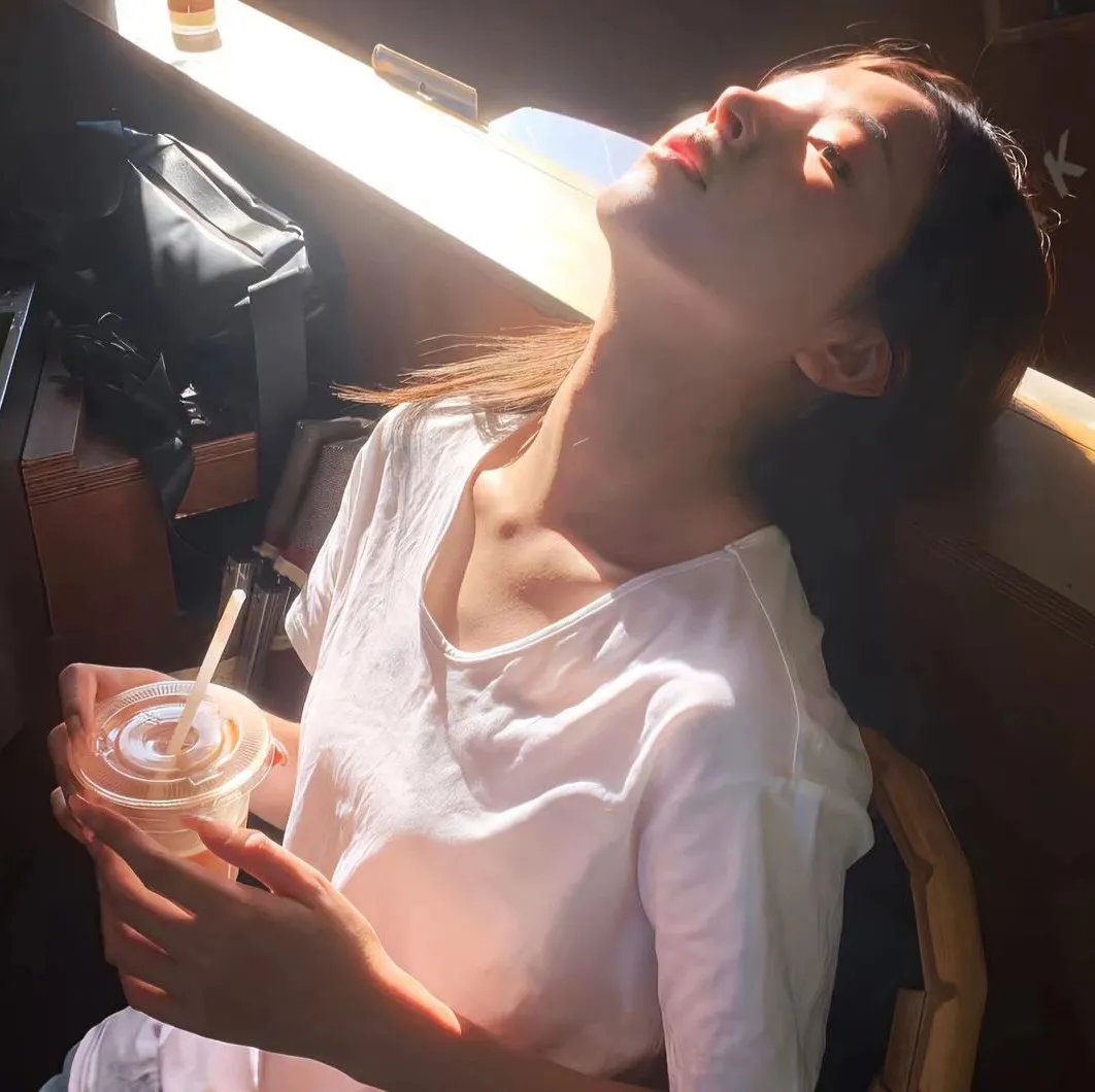 砍柴姑娘